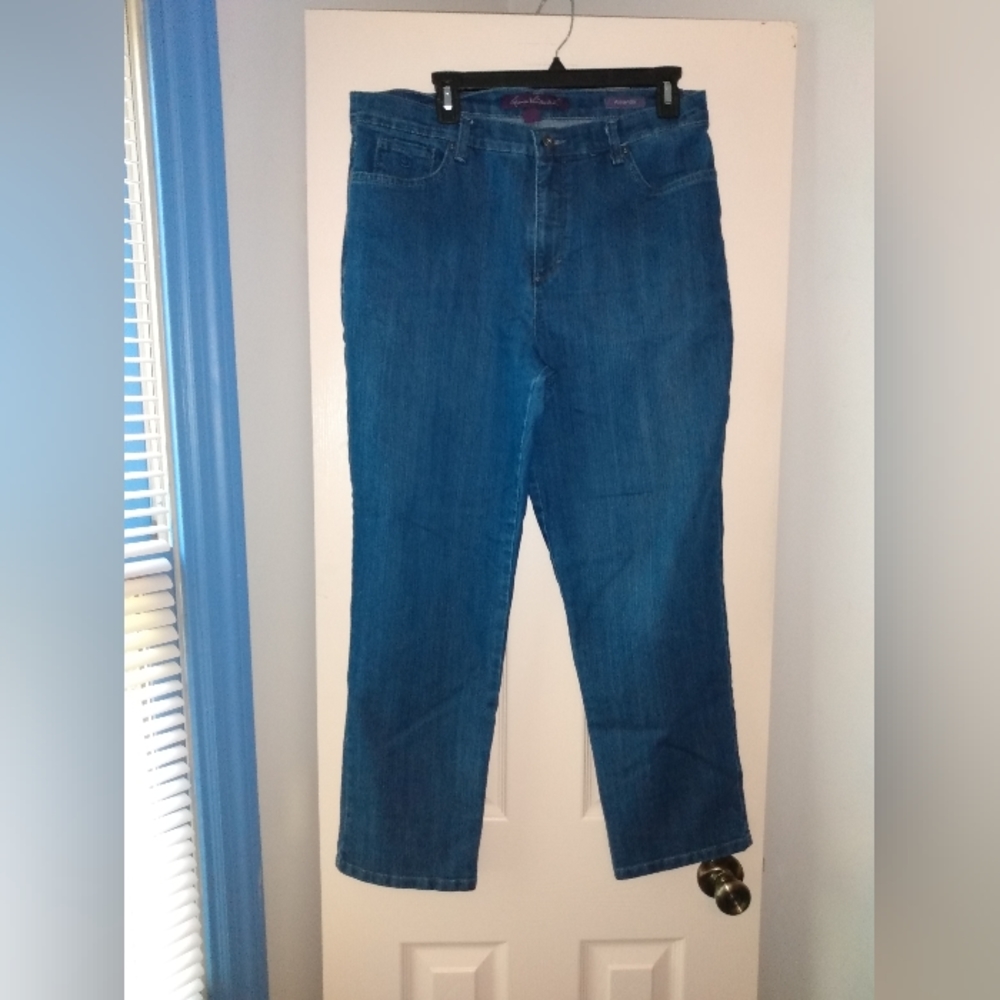 Gloria Vanderbilt | Amanda Denim Jeans Plus Size 14 Short